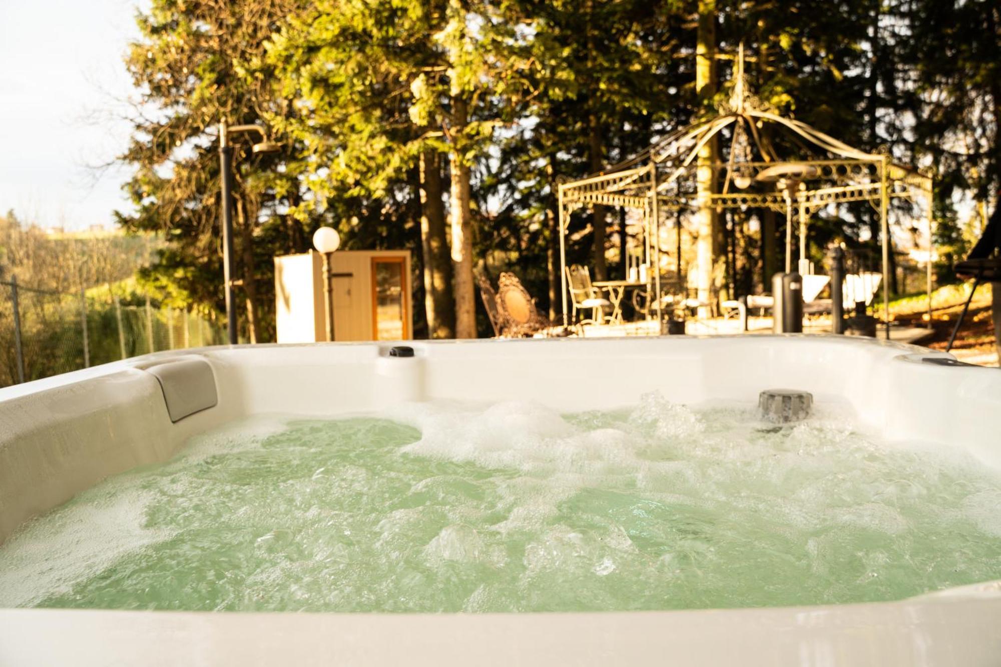 Villa Messori Spa กาสเตลเวโตร ดิ โมเดนา ภายนอก รูปภาพ